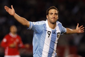 技术统计支持变阵策略教练团队逐步探索新战术可能